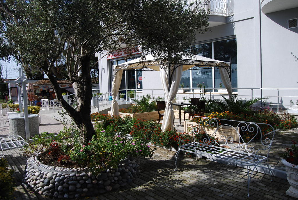 Hotel Marika Golem  Dış mekan fotoğraf