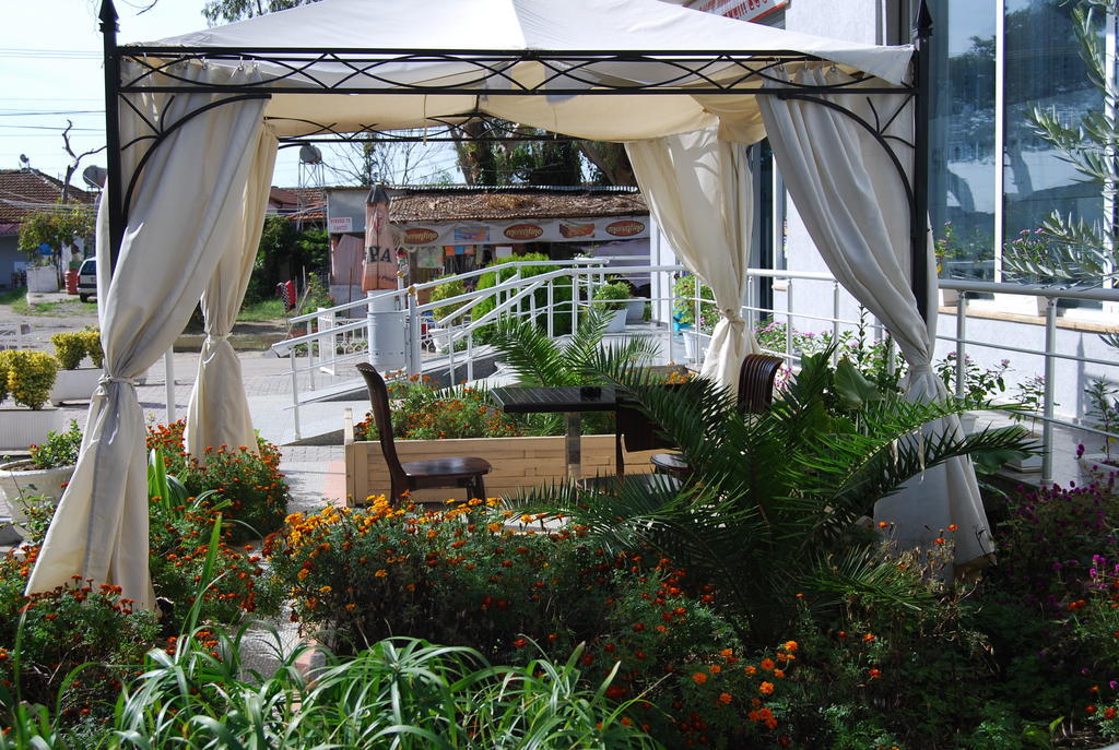 Hotel Marika Golem  Dış mekan fotoğraf