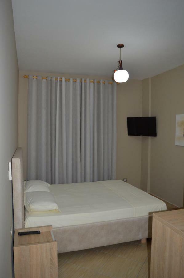 Hotel Marika Golem  Dış mekan fotoğraf