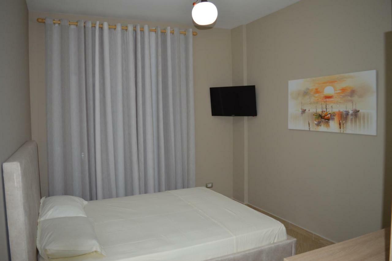 Hotel Marika Golem  Dış mekan fotoğraf