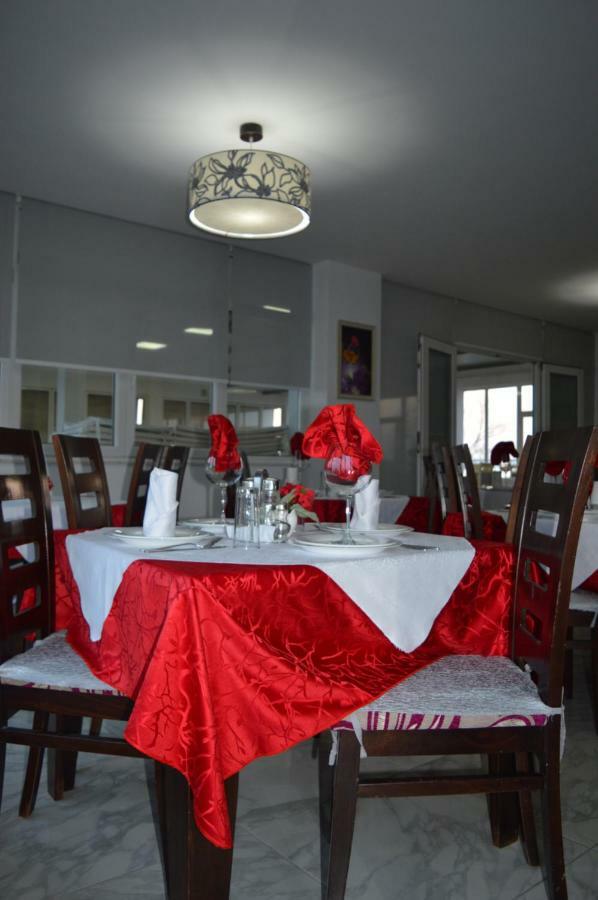 Hotel Marika Golem  Dış mekan fotoğraf