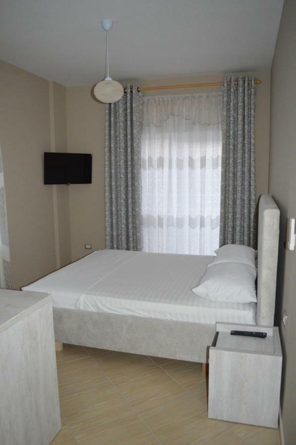 Hotel Marika Golem  Dış mekan fotoğraf